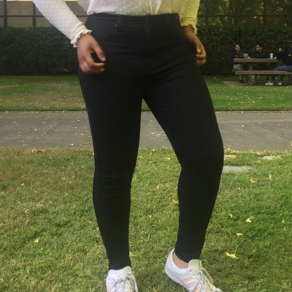 Black Skinny Jeans